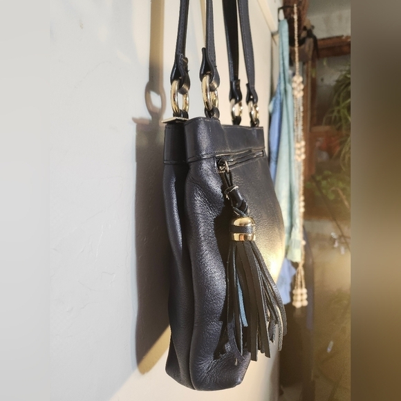 Tignanello leather navy blue shoulder tassel charm attached to zipper Like New - Picture 5 of 10